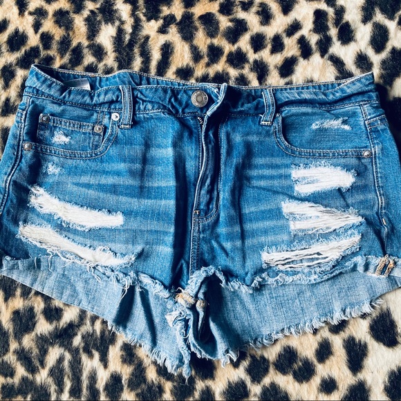 American Eagle Outfitters Pants - American Eagle distressed denim shorts